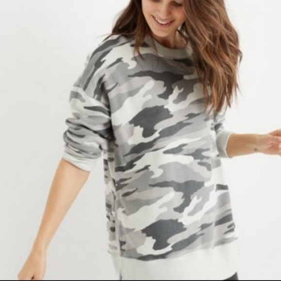NWOT Aerie Grey Camo Oversized Crewneck - Picture 2 of 5